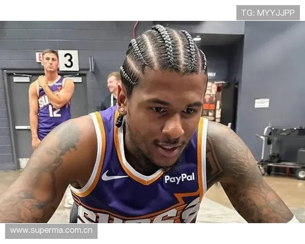 马威谈杰伦格林伤退盼无大碍赞其拼尽全力重返赛场为球队而战精神 马威谈杰伦格林伤退盼无大碍赞其拼尽全力重返赛场为球队而战精神